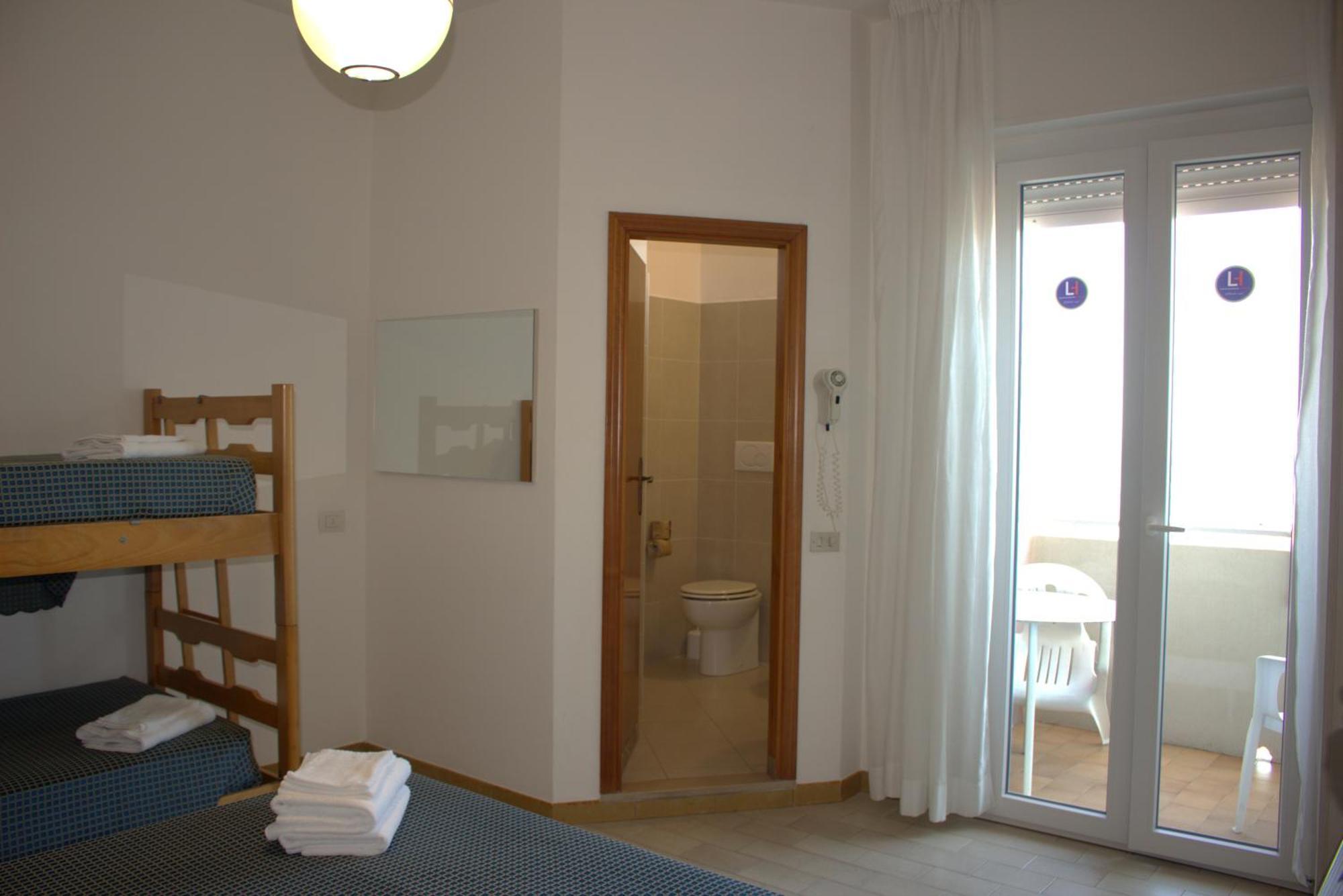 Hotel Atlas Gabicce Mare Ngoại thất bức ảnh