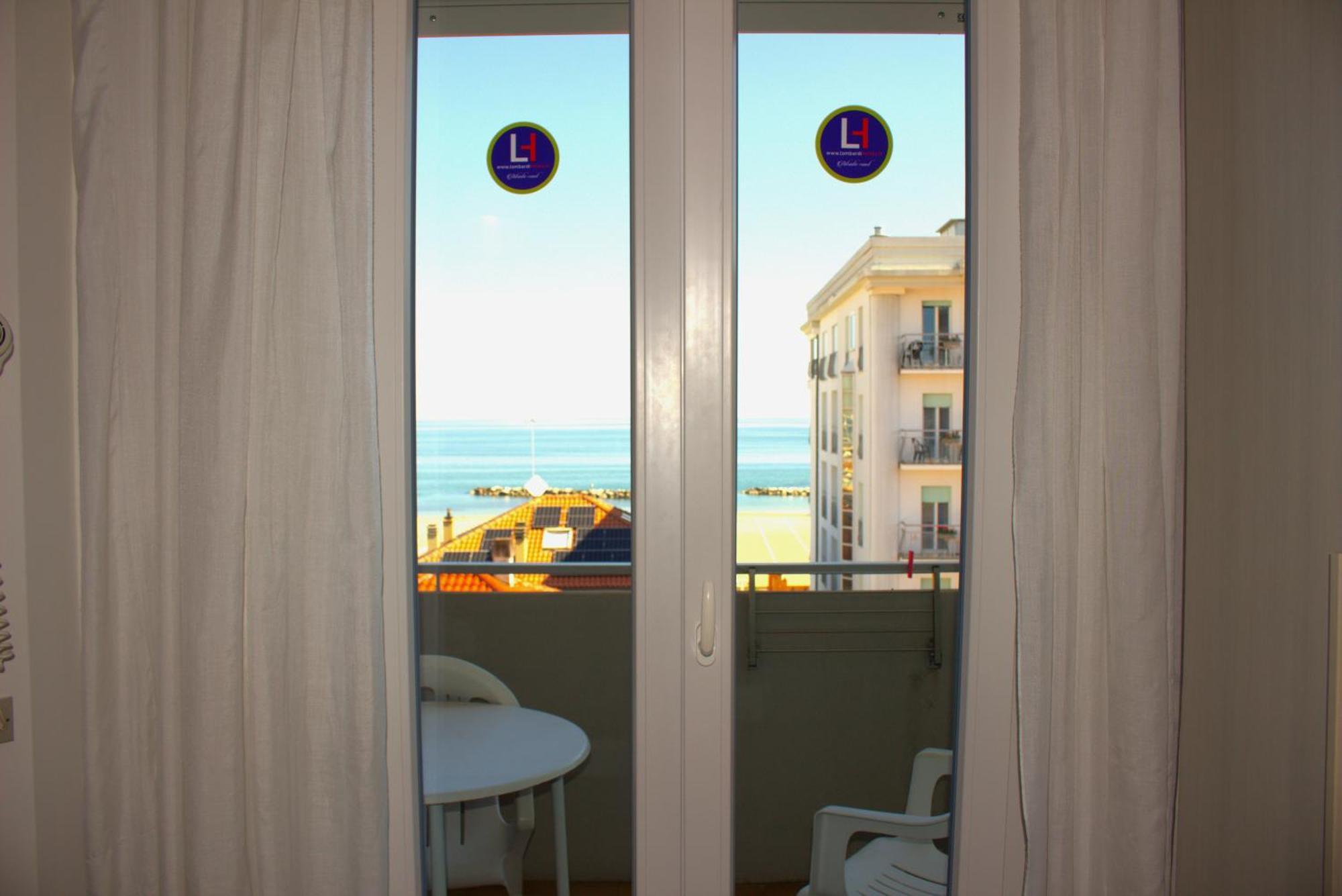 Hotel Atlas Gabicce Mare Ngoại thất bức ảnh