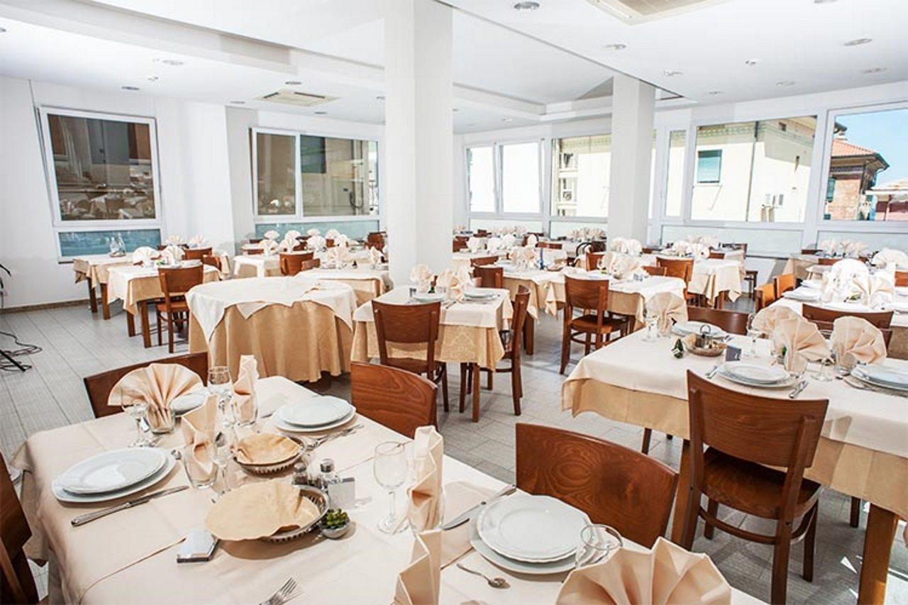Hotel Atlas Gabicce Mare Ngoại thất bức ảnh