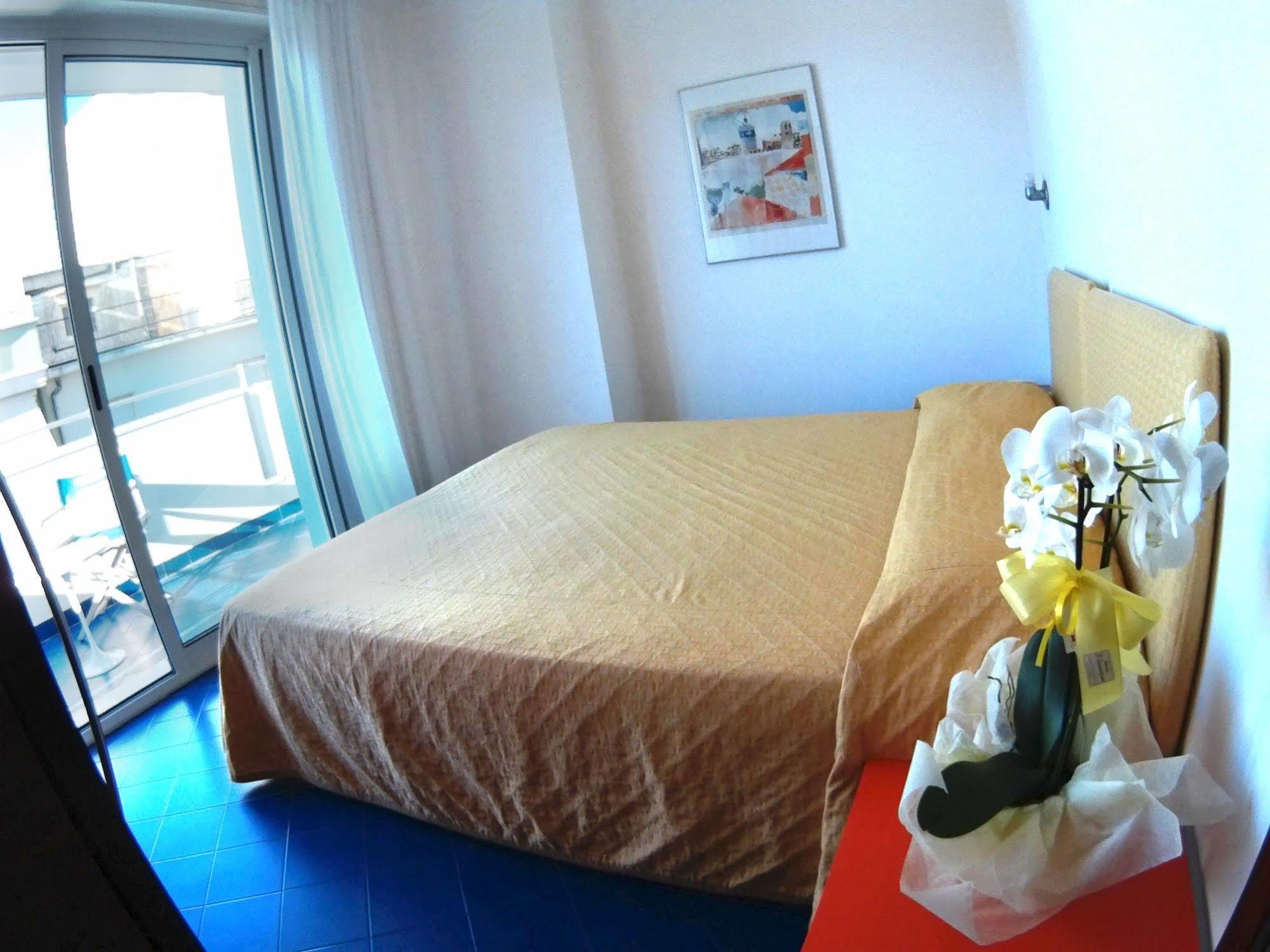 Hotel Atlas Gabicce Mare Ngoại thất bức ảnh
